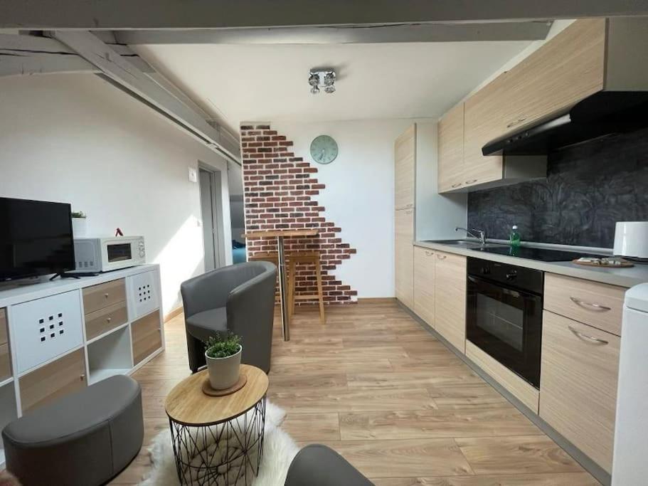 Edouard 2. Logement Complet. Charleville-Mézières Eksteriør billede