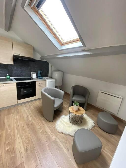 Edouard 2. Logement Complet. Charleville-Mézières Eksteriør billede
