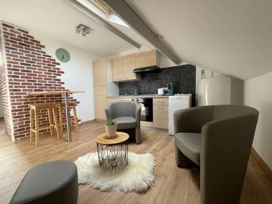 Edouard 2. Logement Complet. Charleville-Mézières Eksteriør billede